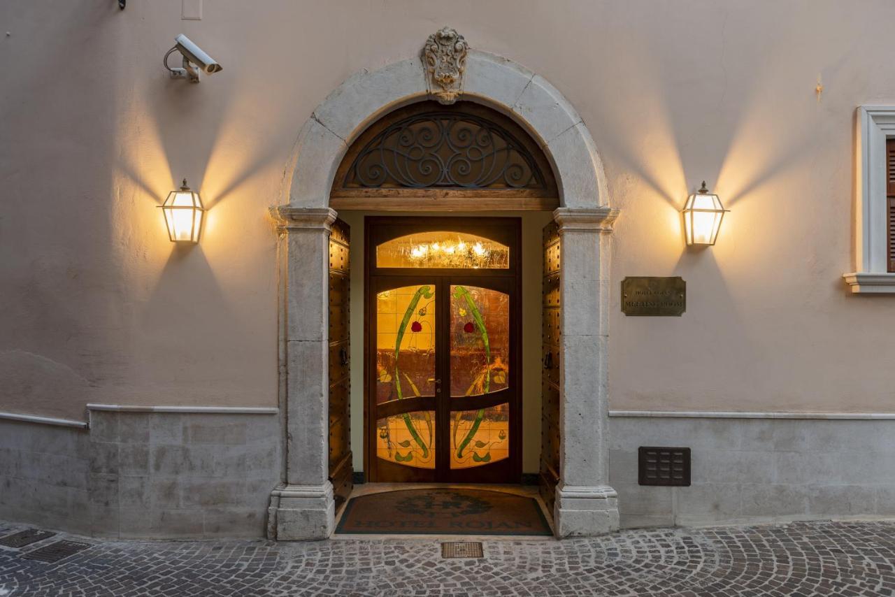 Hotel Rojan Sulmona Exteriör bild