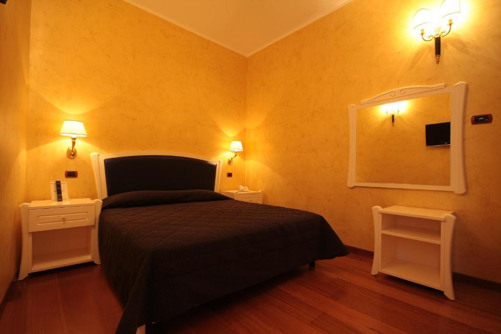 Hotel Rojan Sulmona Rum bild