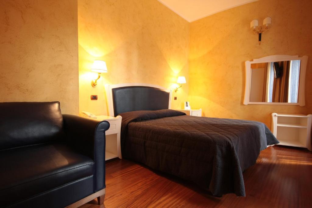 Hotel Rojan Sulmona Rum bild