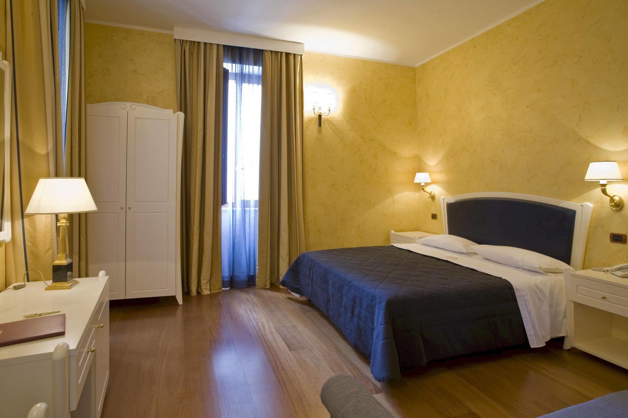 Hotel Rojan Sulmona Exteriör bild