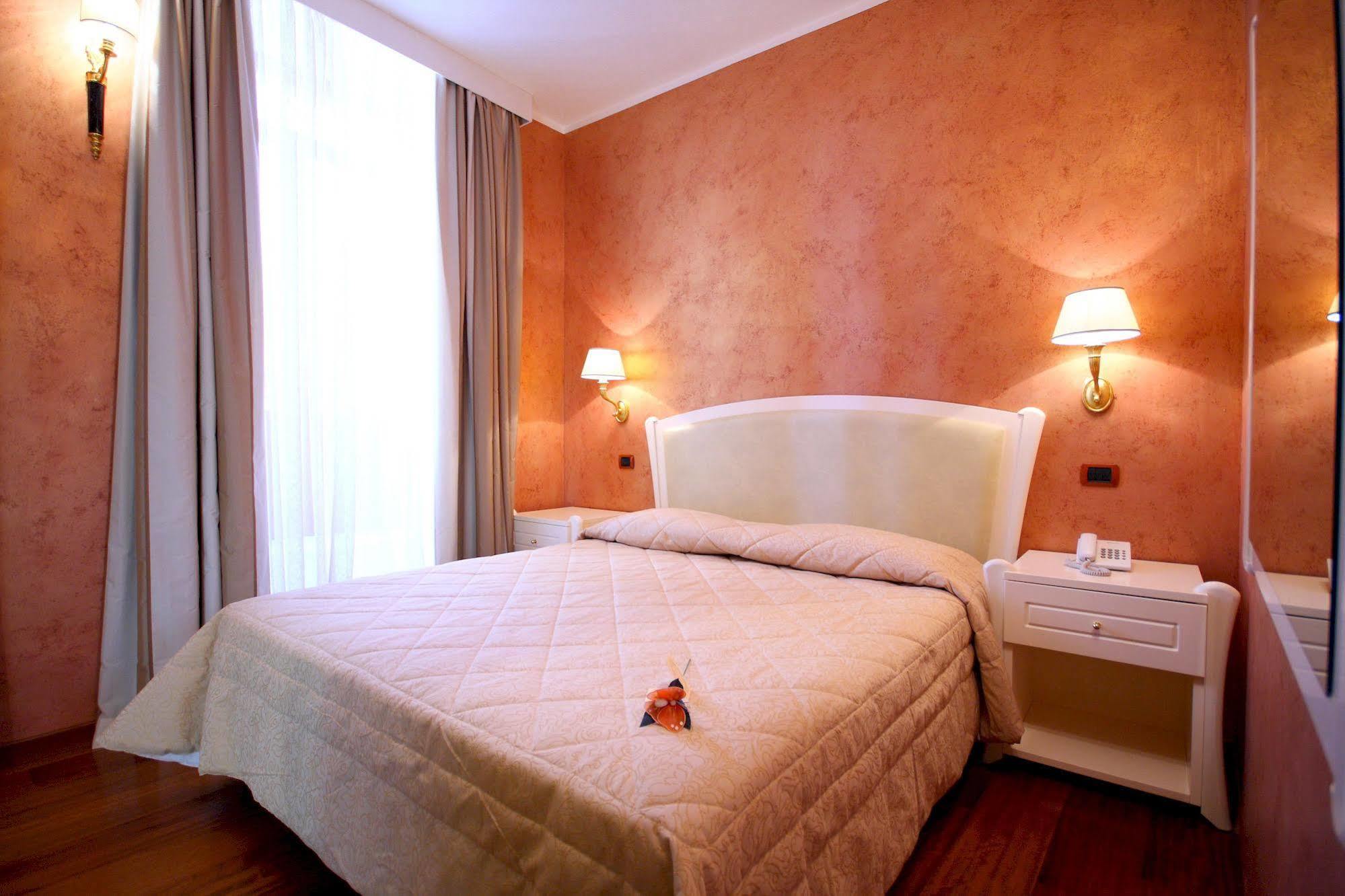 Hotel Rojan Sulmona Exteriör bild