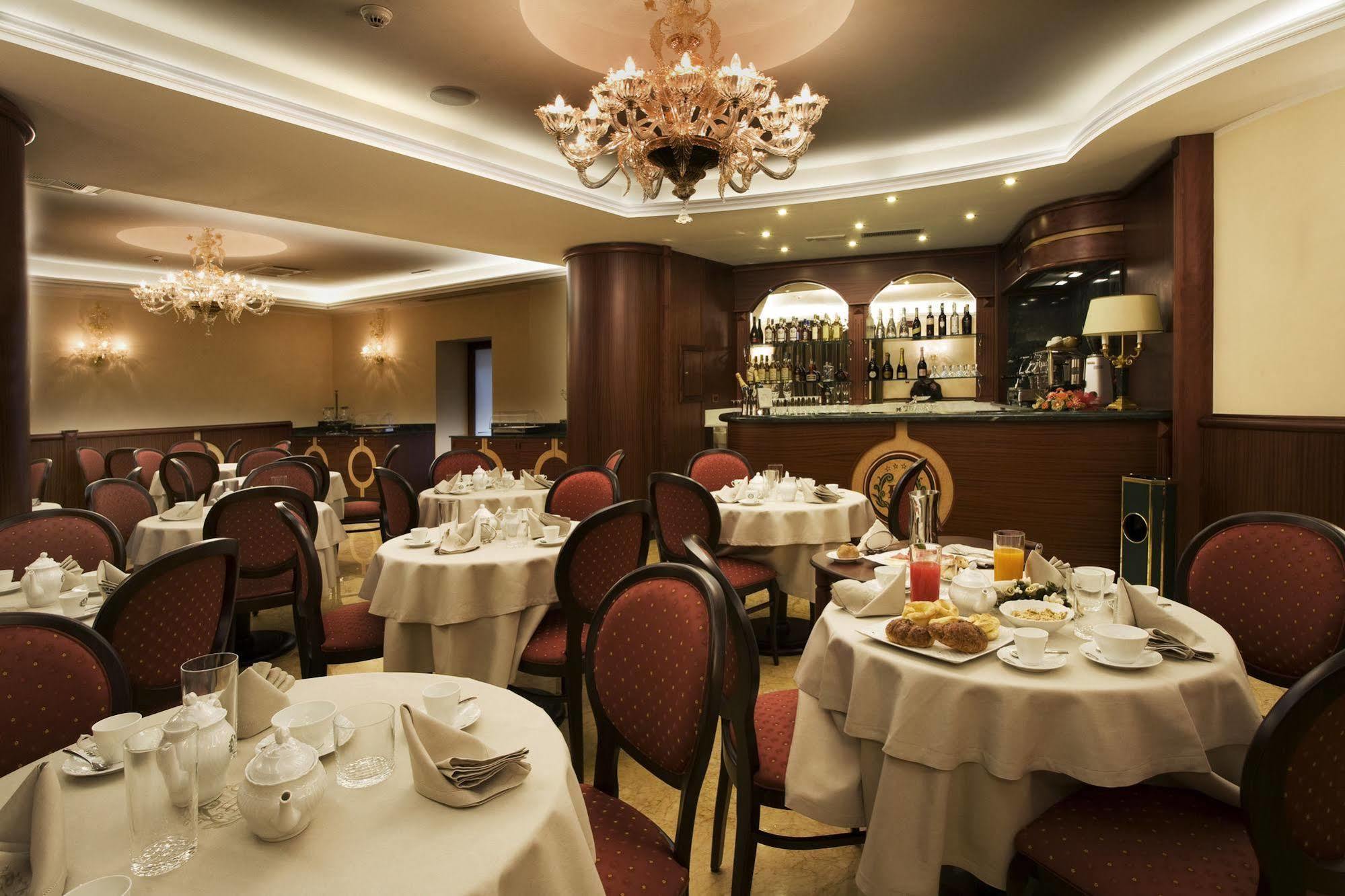 Hotel Rojan Sulmona Exteriör bild